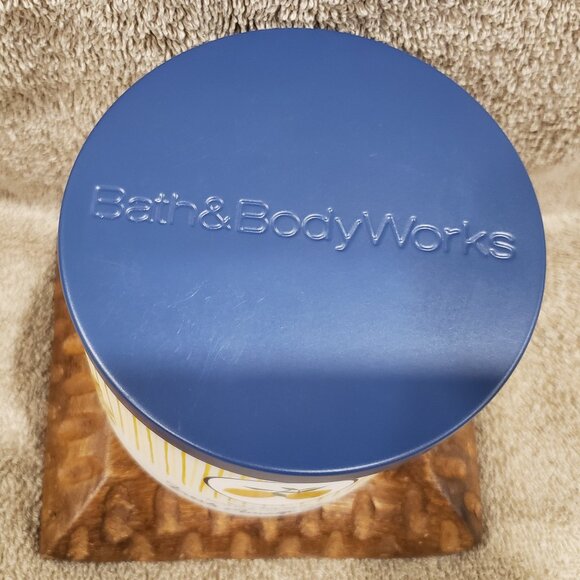 NEW Bath & Body Works Fresh Amalfi Lemon 3-Wick Candle - Picture 5 of 5